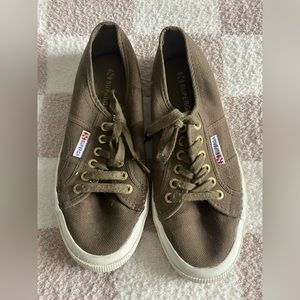 Olive Superga fashion tennis